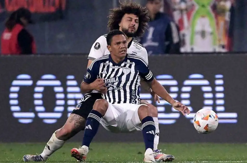 El experimentado goleador no tuvo una noche feliz en el Monumental.