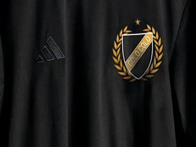 ¿Qué tal? Hincha diseña camiseta conmemorativa de Colo-Colo para el aniversario de los 100 años