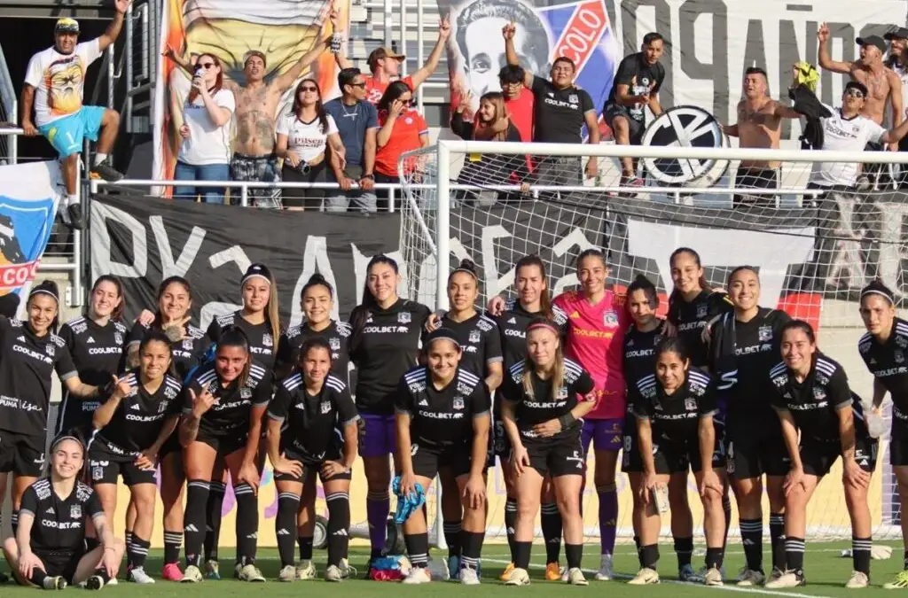 Hinchas de Colo-Colo llegaron hasta The Women’s Cup.
