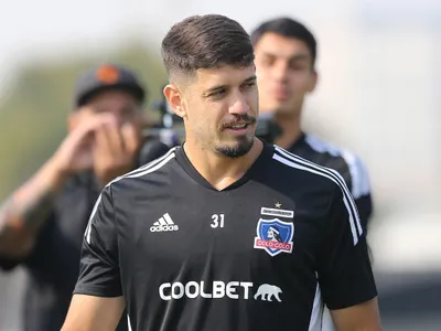 «Puede igualar o superar a Falcón»: Ex DT de Matías de los Santos le pone fichas al uruguguayo en Colo-Colo