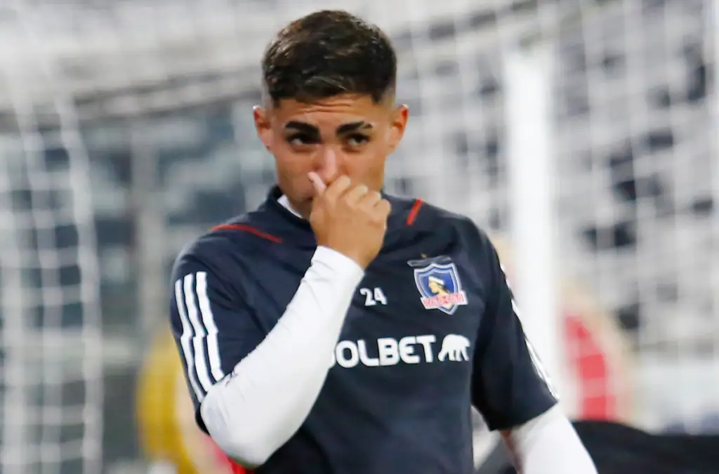 Gustavo Quinteros mandó un potente mensaje al plantel de Colo-Colo por el caso de Jordhy Thompson.