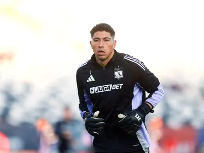 La breve justificación de Jorge Almirón por la suplencia de Brayan Cortés ante Atlético Bucaramanga