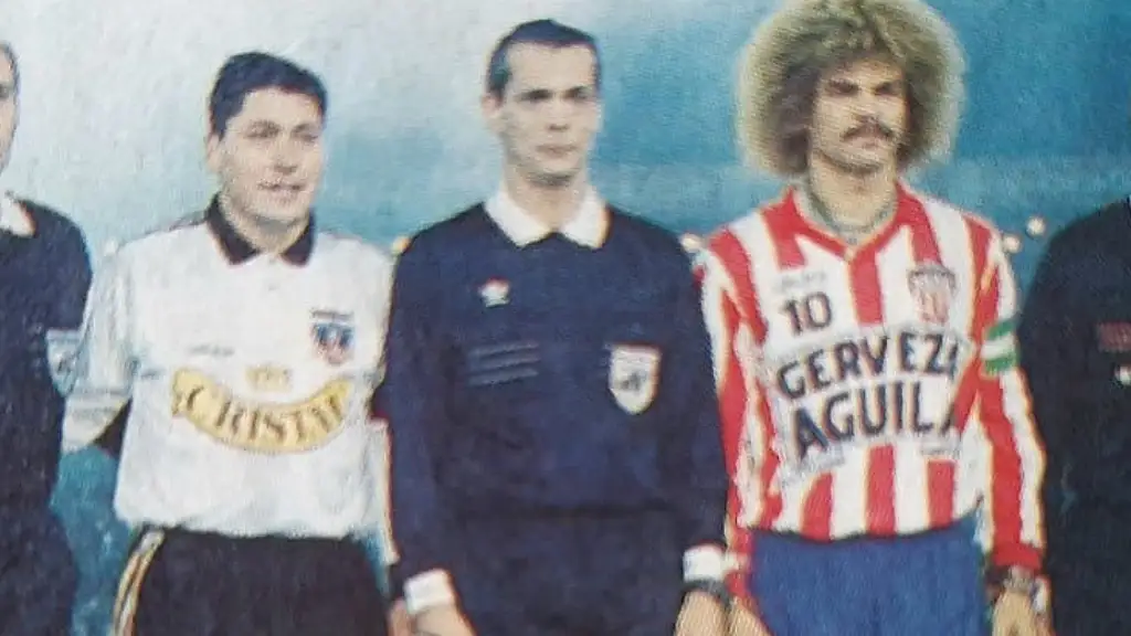 Colo-Colo enfrentó a  Junior en Copa Libertadores de 1994.