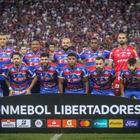 Los problemas defensivos que preocupan en Fortaleza previo al partido frente a Colo-Colo