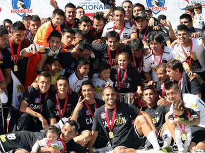 ¿Su último baile? Artífice de la estrella 30 sueña con volver a vestir la camiseta de Colo-Colo el 2023