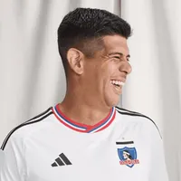 [VIDEO] Esteban Pavez lleva la galería a la cancha del Monumental y goza como un hincha más el Arengazo