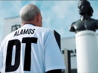 [VIDEO] El emotivo homenaje del CSD Colo-Colo al plantel de 1973: «El equipo que unió a un país»
