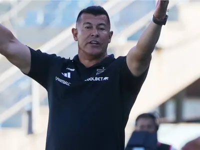 «Hablé con Jorge Almirón»: Destapan la postura del DT por el ofrecimiento de Cristián Palacios a Colo-Colo