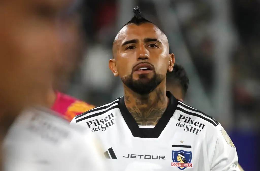 Arturo Vidal no estará frente a Sportivo Trinidense.