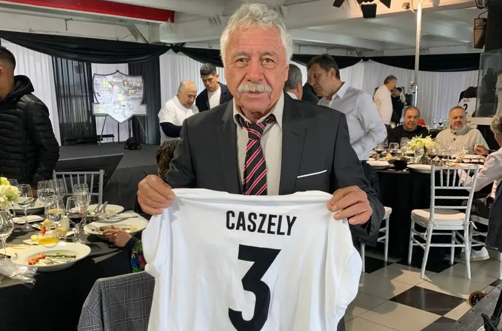 Carlos Caszely anticipa problemas para Colo-Colo por el poco tiempo de trabajo que tendrá el nuevo DT.