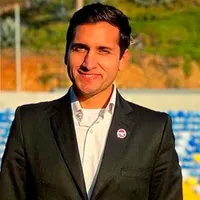 Se le abre la puerta a un desplazado: Daniel Arrieta adelanta a los dos jugadores que buscaría vender Colo-Colo para el 2024