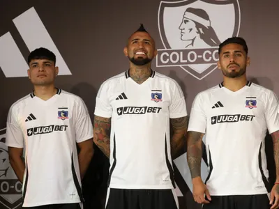 Hasta 2032: Colo-Colo firma con Adidas el contrato más millonario de su historia