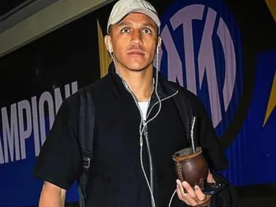 ¿Vuelve a Sudamérica? César Luis Merlo aclaró las chances que tiene Alexis Sánchez de fichar en River Plate