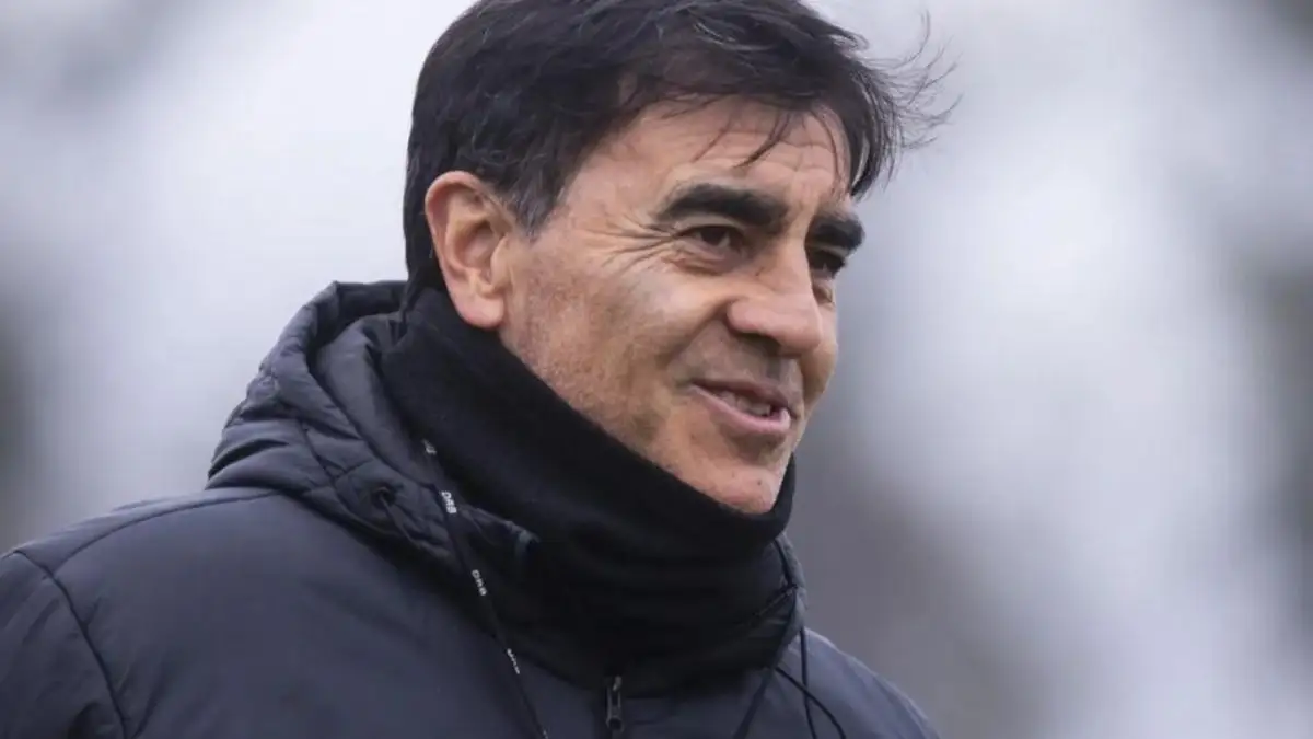 Gustavo Quinteros brilla en Vélez Sarsfield.