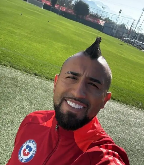 Arturo Vidal entrenó con la Selección Chilena.