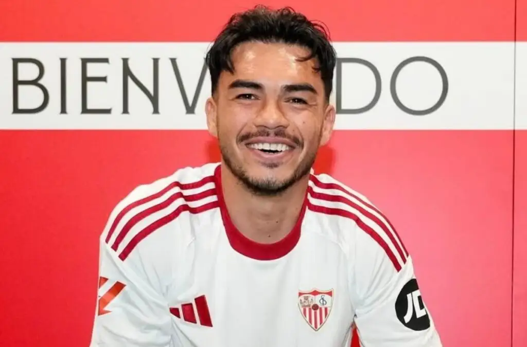 Gabriel Suazo hizo su debut por el Sevilla frente al Sunderland.