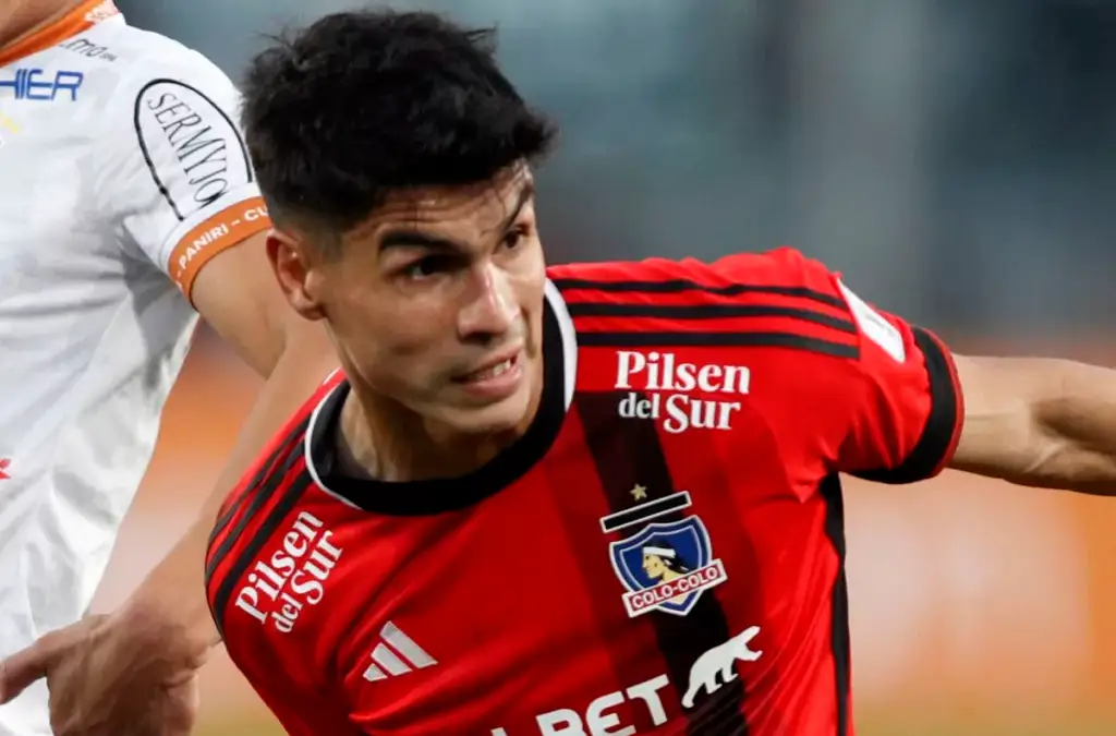 Erick Wiemberg se ganó su especio en la titularidad en Colo-Colo por la banda.