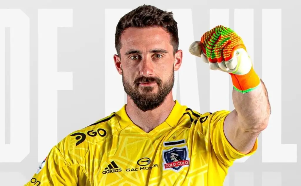 Fernando de Paul aún no suma minutos oficiales con la camiseta de Colo-Colo.