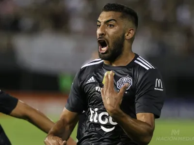 Maximiliano Olivera: El futbolista que buscaría Gustavo Quinteros para reemplazar a Emiliano Amor