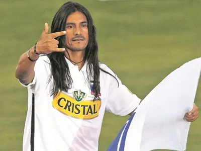 Gabriel Mendoza saca su lado más colocolino y ya calienta la final de Copa Chile con potente mensaje contra la UC