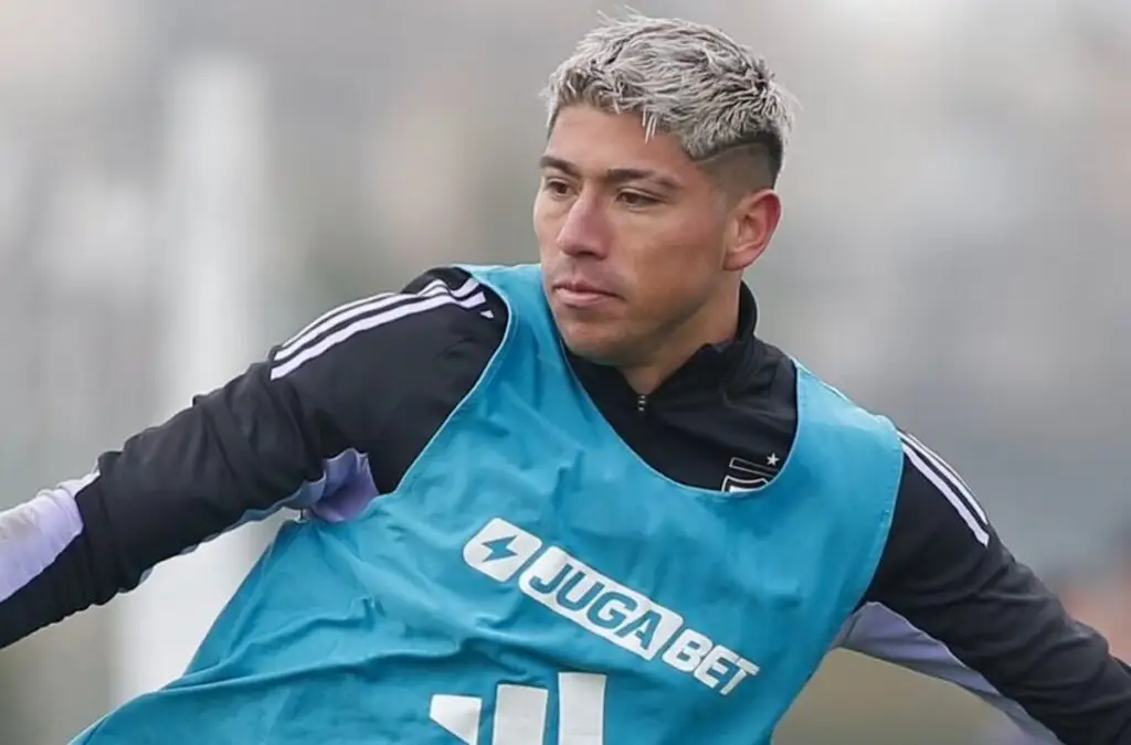 Colo-Colo puso la compra obligatoria como condición por Brayan Cortés.