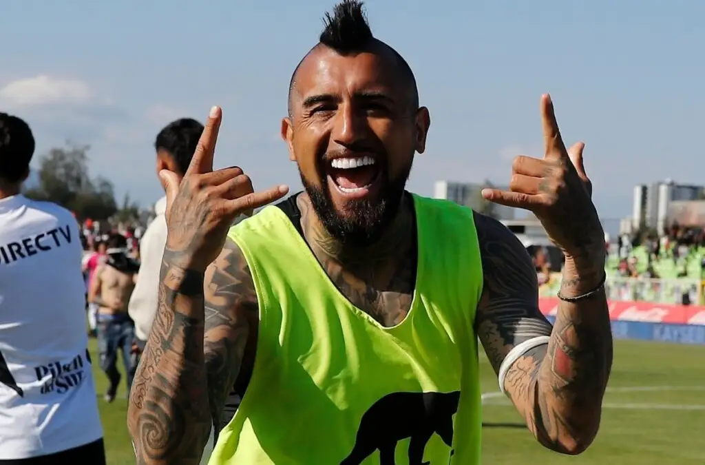 En Colo-Colo destacan la labor de Arturo Vidal con el primer equipo de Colo-Colo.
