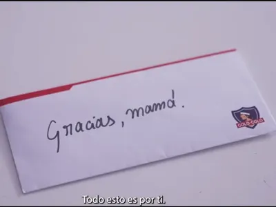 «Hoy juego para miles, pero primero jugué para ti»: El emotivo mensaje de Colo-Colo para el día de la madre