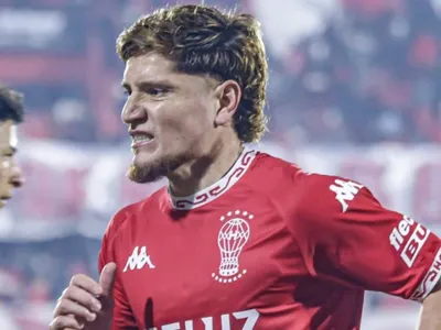 [VIDEO] El cómico momento que protagonizó Leonardo Gil tras duelo de Huracán que desató las risas en Argentina