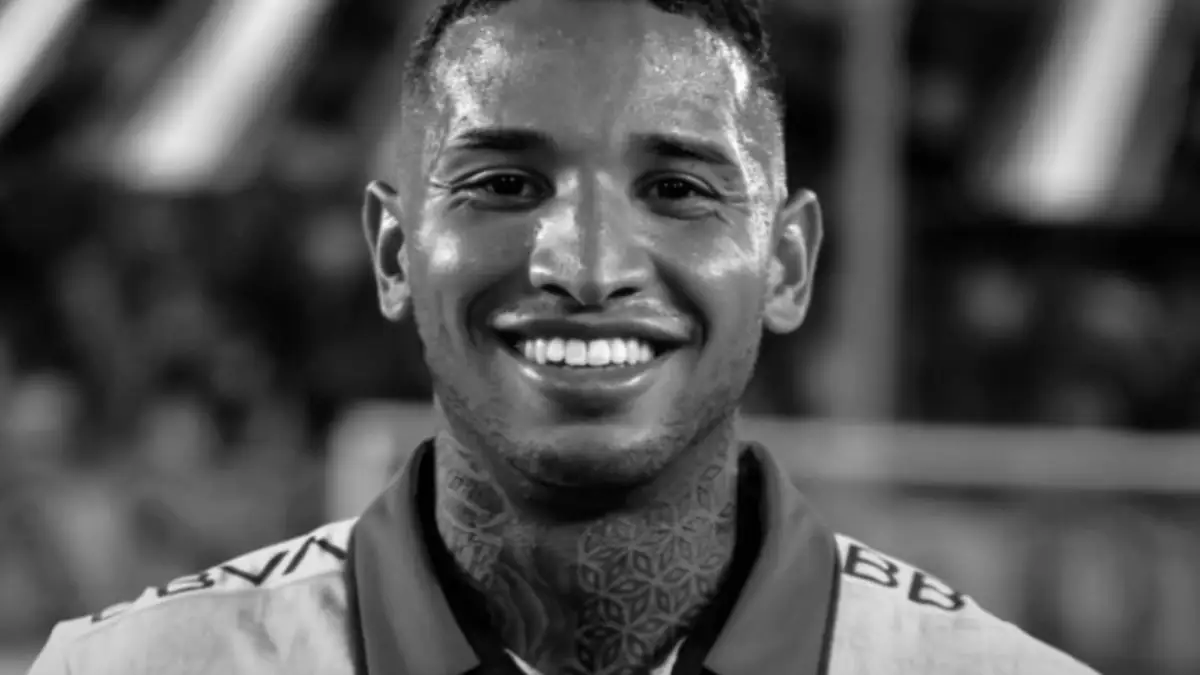 El futbolista de 27 perdió la vida tras desplomarse en el duelo de Nacional ante São Paulo.