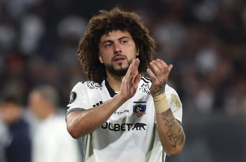 Maximiliano Falcón vive un gran presente en Colo-Colo.