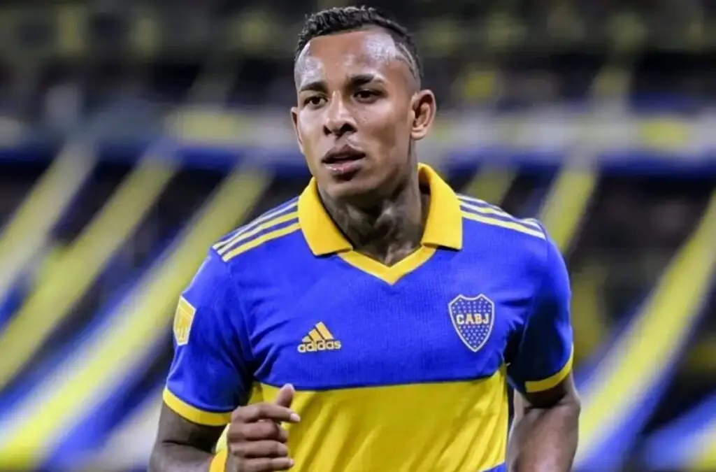 Colo-Colo desiste del fichaje de Sebastián Villa.