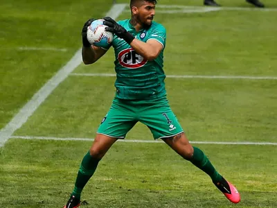 Una nueva opción: Colo-Colo puso sus ojos en portero de la Primera División chilena