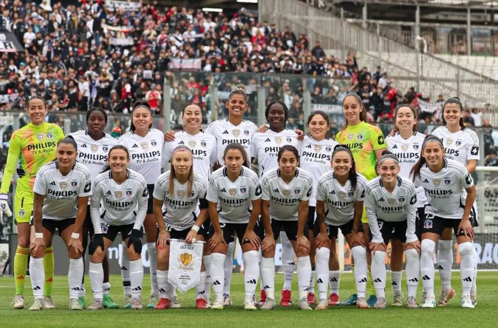 Colo-Colo recibió a Universidad de Chile por la Liga Femenina.