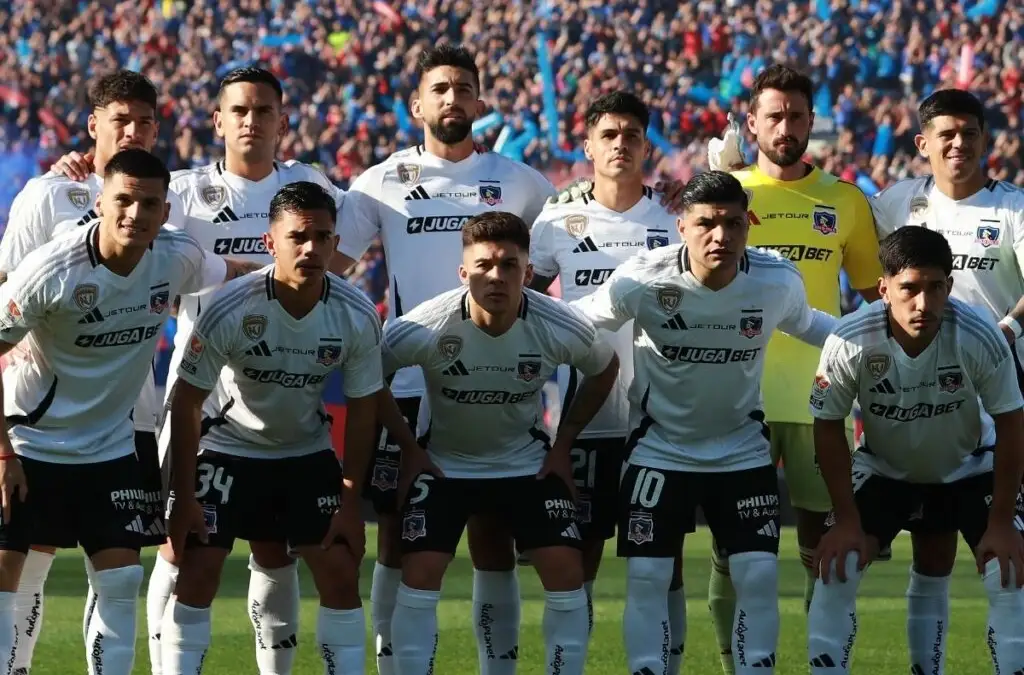 La formación titular de Colo-Colo en el Superclásico 197.