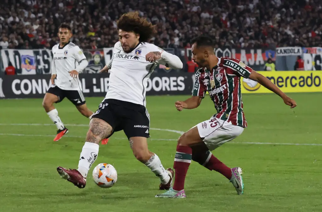 Maximiliano Falcón en el duelo de Colo-Colo vs Fluminense.