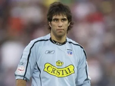 «Tratarían de boicotearlo»: Revelan la gran traba para un posible retorno de Claudio Bravo a Colo-Colo