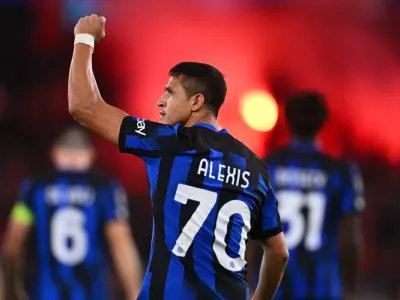 Alexis Sánchez certifica la remontada del Inter de Milán con un polémico gol en Champions League