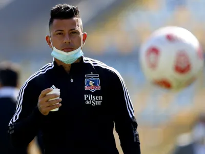 ¿Será un mea culpa? Leonardo Valencia olvida su estadía en Colo-Colo para explicar su renacer en el fútbol chileno