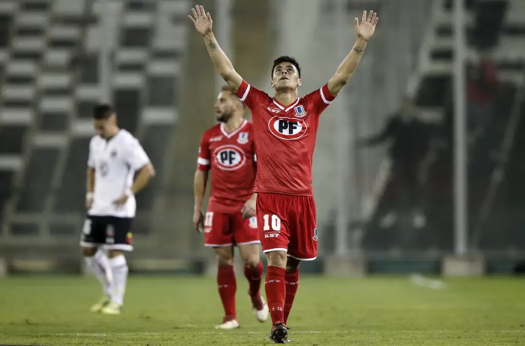 El argentino, incluso, supo anotarle a Colo-Colo en el Estadio Monumental en su paso por La Calera.