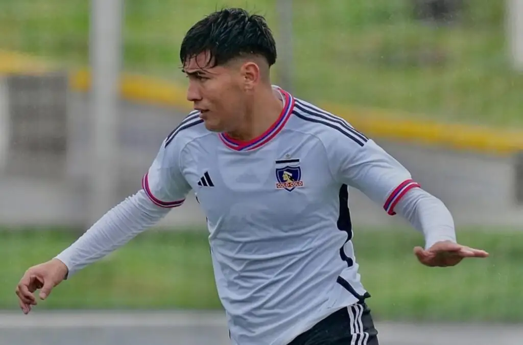 Benjamín Araya fue promovido por primera vez al plantel adulto de Colo-Colo.