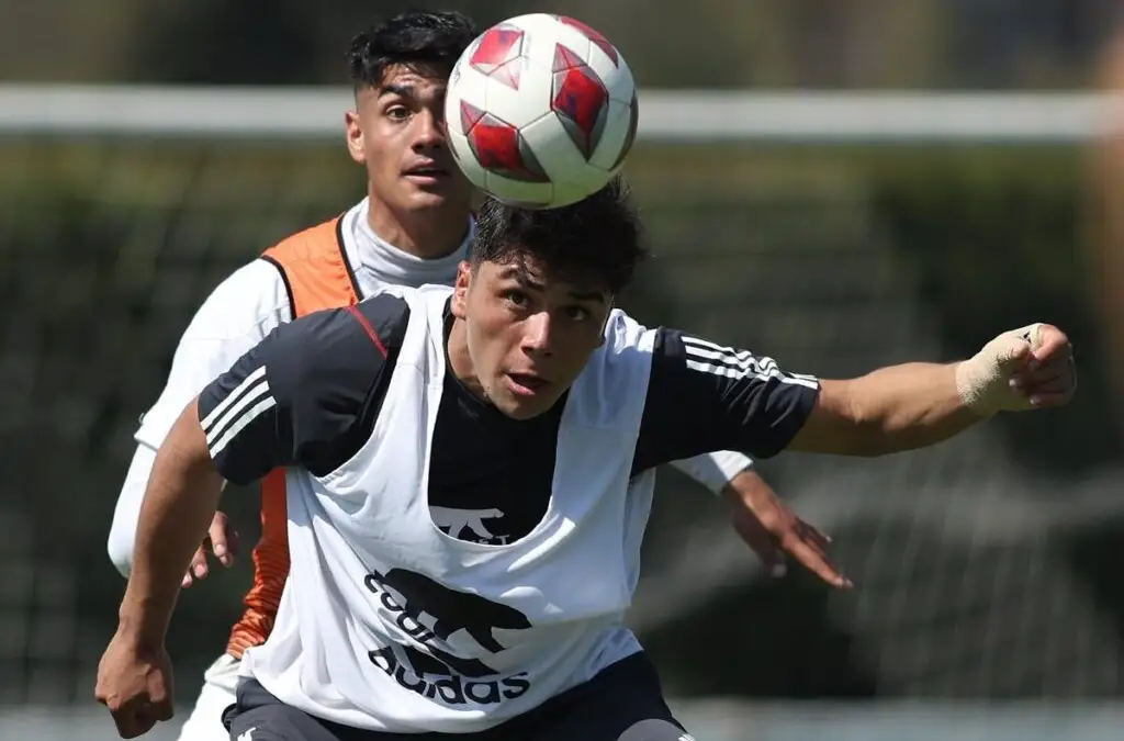 Colo-Colo empató 2-2 ante Deportes Santa Cruz.