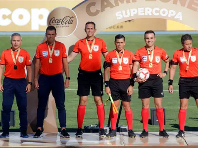 Ha dirigido 2 partidos de Colo-Colo en 3 años: ANFP confirma árbitro para el Superclásico ante la U