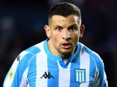 Duro ultimátum: El feroz rayado de cancha que recibió Emiliano Vecchio para volver a jugar en Racing de Avellaneda