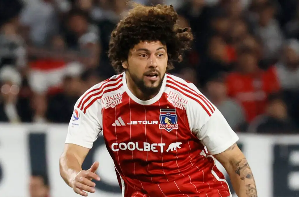 Maximiliano Falcón podría salir de Colo-Colo.