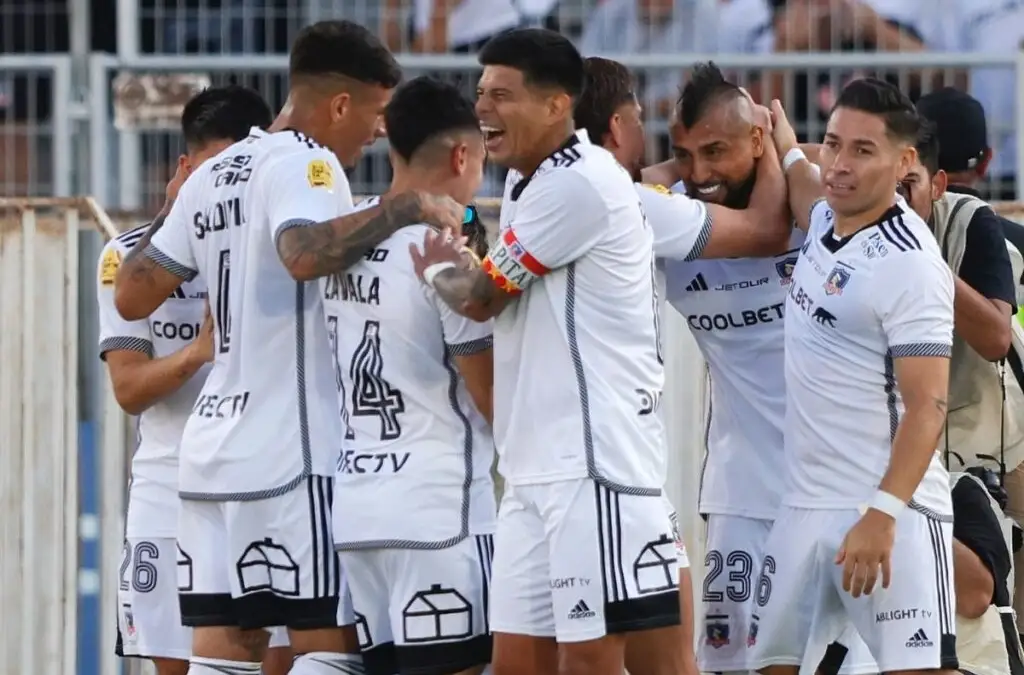 Colo-Colo presentó una citación de 20 jugadores para disputar la Supercopa.