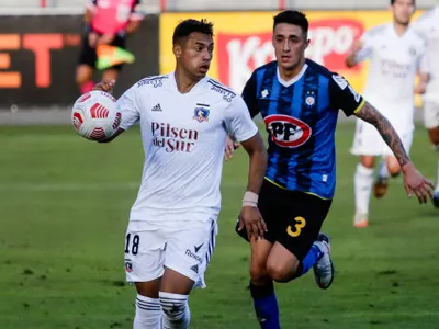 Colo-Colo tendría en la mira a tres delanteros del fútbol internacional