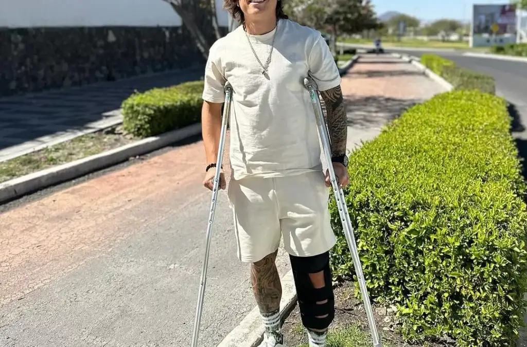 Joaquín Montecinos viene recuperándose de una rotura de ligamentos cruzados.