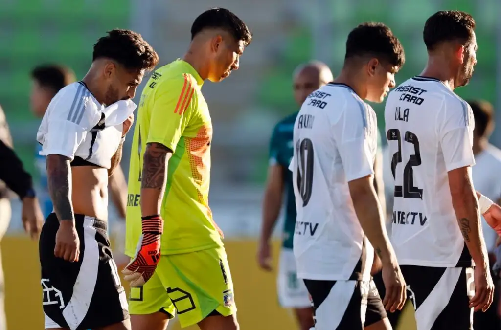 Colo-Colo deberá levantar cabeza pronto para seguir aspirando a pasar a la siguiente ronda. Foto: Andres Pina/Photosport.
