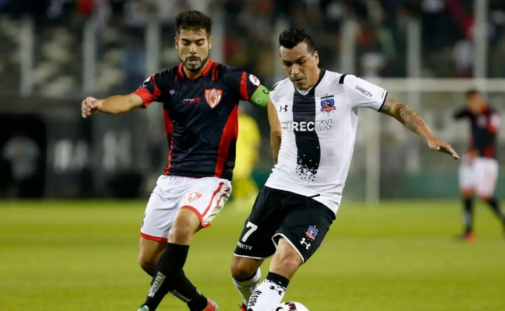 Esteban Paredes en el último duelo entre Colo-Colo y Deportes Copiapó en la Copa Chile 2015.