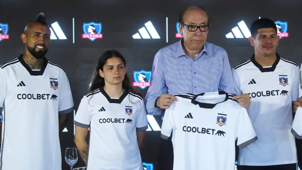 Presentación camiseta de Colo-Colo 2024.
